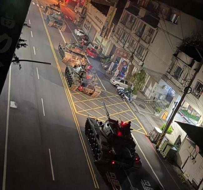 解放军军演:距离台岛不到9公里,第一次以美军核潜艇为假想敌