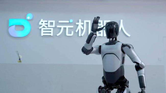 马斯克没造出的机器人 稚晖君搞定了 小小启元Q1高能问世