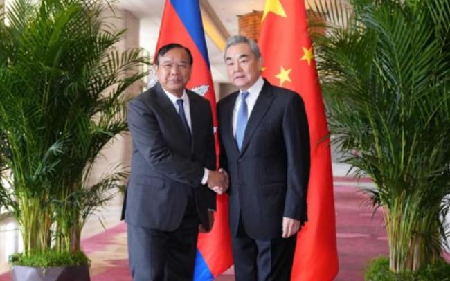 泰柬刚停火为何就急着来中国 巩固和平成果