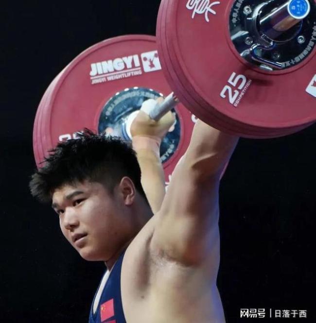 樊振东入选2025体坛十大运动员 国乒焦点再引热议