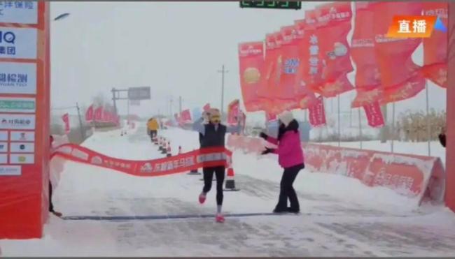 “最快女护士”张水华宣布辞职 告别医院迎接新挑战