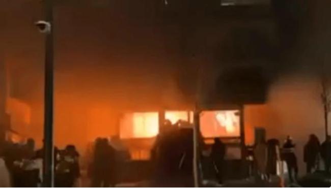 幸存者回忆瑞士酒吧爆炸起火瞬间 新年欢庆变人间地狱