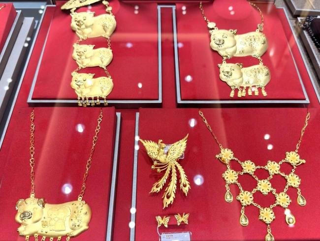 新年第一个交易日国际金价小幅下跌