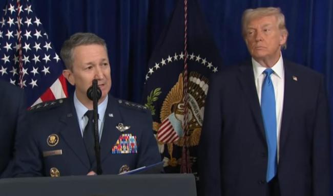 特朗普：对委军事行动使用了空中、陆地和海上力量 展示美军实力