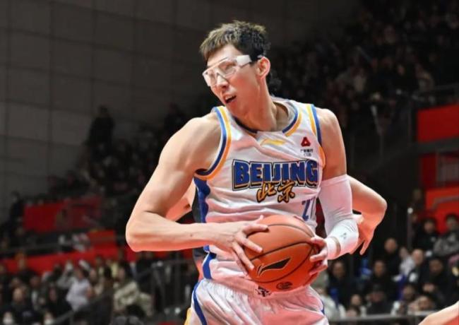 随着北京、辽宁险胜！CBA神奇一幕诞生，新排名乱了！前4战绩一模一样