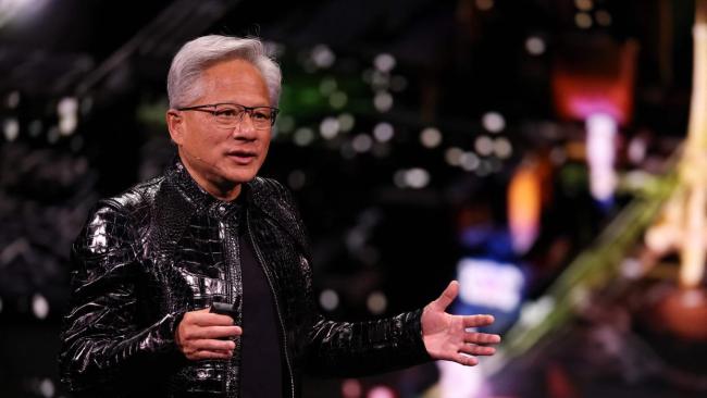 黄仁勋CES预言：另一“时刻”快到了
