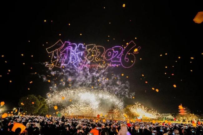 这届年轻人是懂去哪打卡景点的 文旅市场火热开局