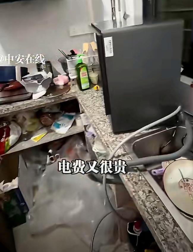 女子买洗碗机老公嫌水电贵把家砸了 家务矛盾引发关注