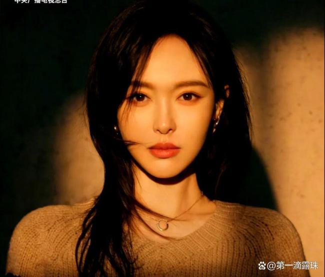 唐嫣彭冠英此刻的生计双东说念主海报 转型定型之作激勉期待