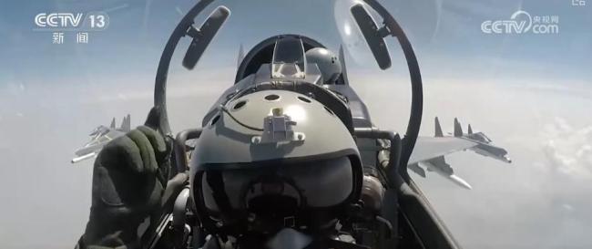 歼20威龙奋飞十五载 长空砺剑见证腾飞