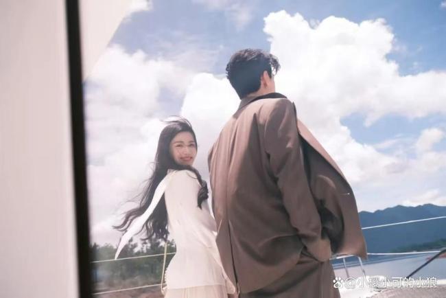 陈星旭卢昱晓在谈一种很新的恋爱 三重身份戏中戏