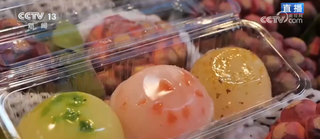 品质升级、暖意涌动点亮节前消费新图景