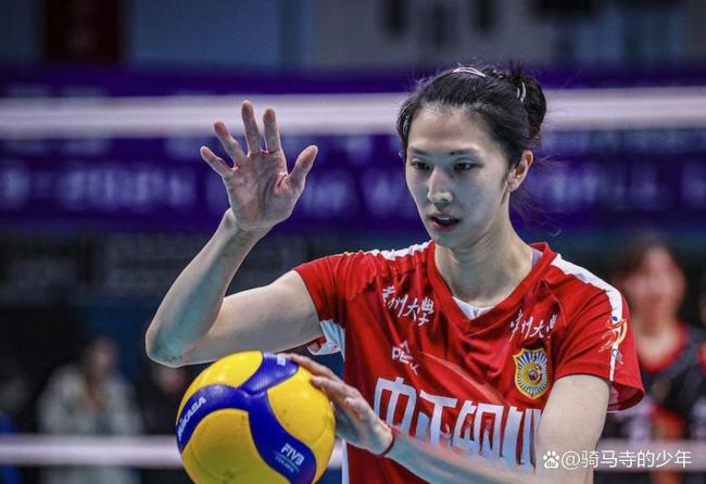 一边倒！江苏女排3-0河南赢在哪？吴梦洁摧城拔寨，段梦可双拳难敌四手