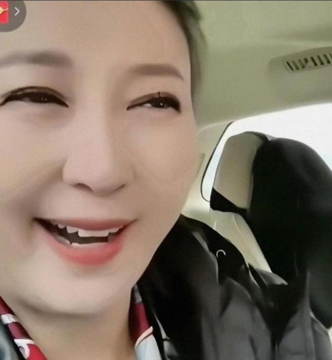 媒体评:闫学晶代言品牌纷纷切割,明星哭穷的流量有毒 自毁人设代价大