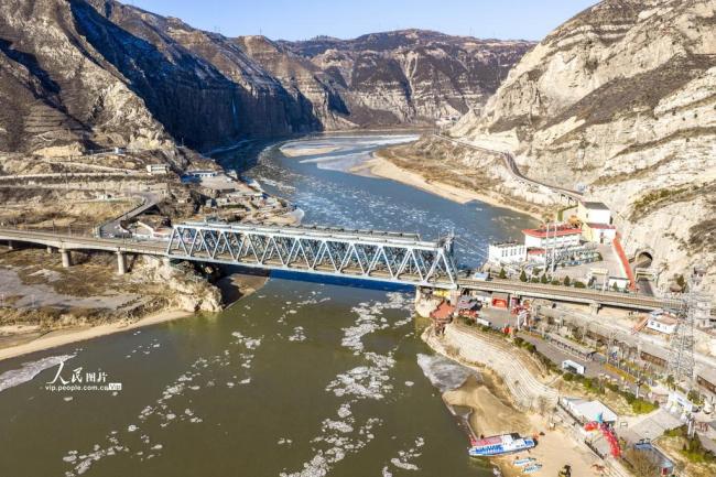 山西河津：黄河流凌蔚为壮观