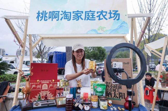 赶大集 年轻人的新潮流 找回生活本来的样子