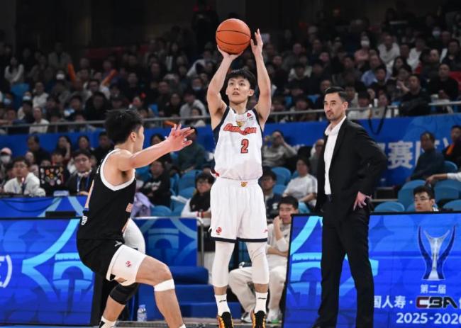 广东挑战同曦 广东冲击三连胜 外援优势明显