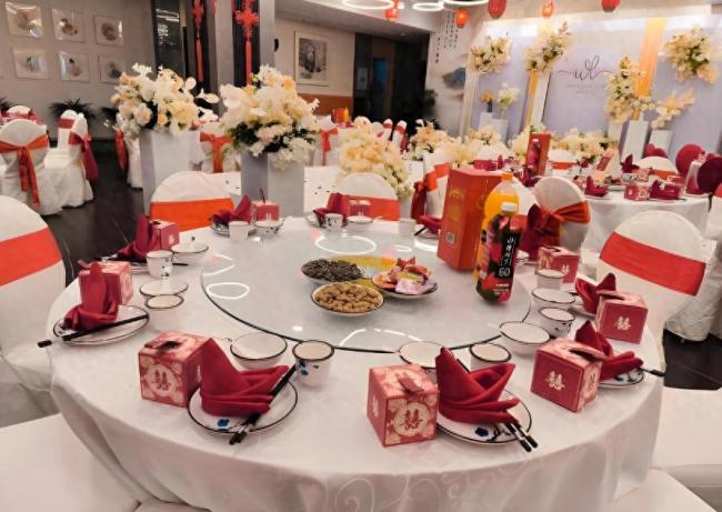 9岁的我在爸妈婚礼上当了一次司仪