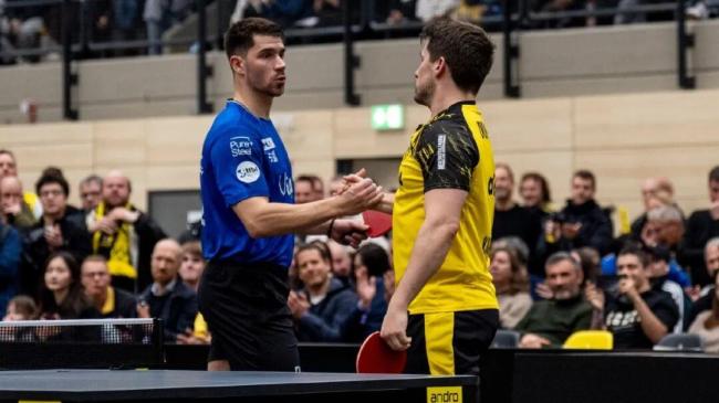 樊振东3比0卡尔松 横扫对手显神威