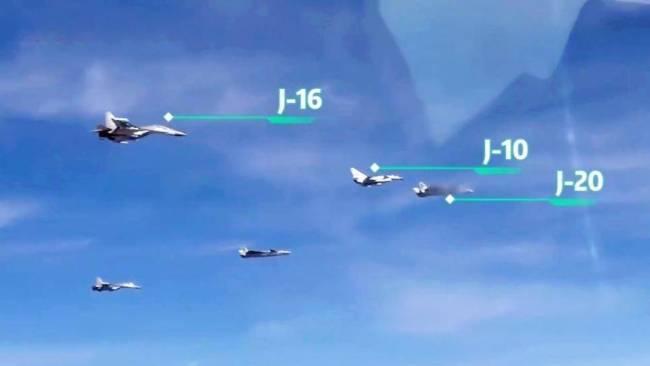 歼-20、歼-16、歼-10同框！最新训练画面 实战化训练的真实跃升
