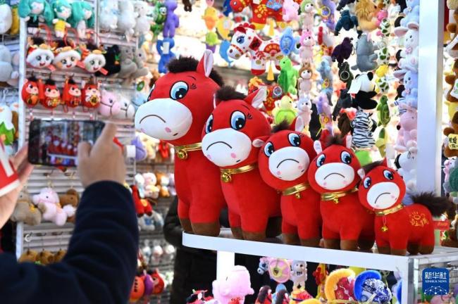 “哭哭马”不测走红成爆款玩物 订单暴增工场扩产