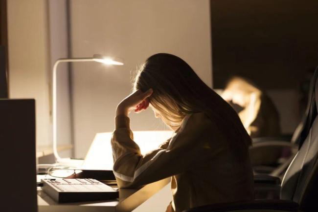 阅读限制令蔓延 初三男孩和妈妈闹翻 课外书成奢侈?