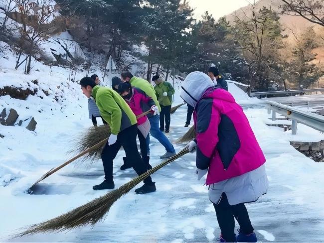 山东蒙山面向全球招募扫雪官 免票赏雪乐无穷