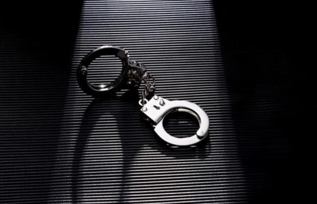 女子带智力残疾丈夫到邻居新房自杀