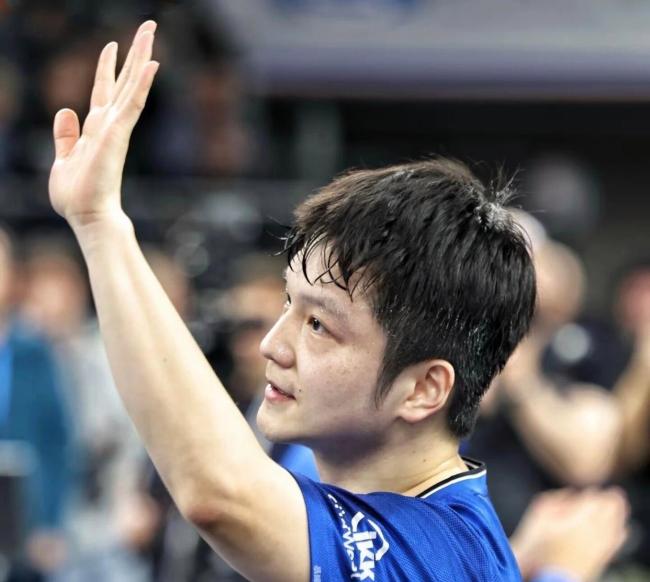 樊振东莫雷加德合影 乒坛冰火组合首秀