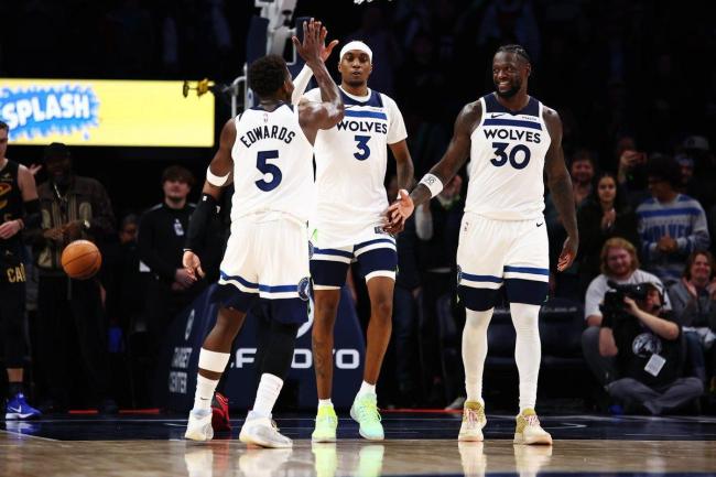 爱德华兹空砍高分你以为缺憾吗 孤胆英豪难敌团队篮球