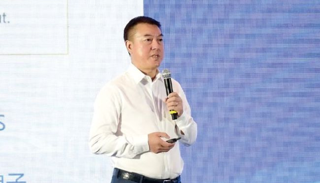 甘肃退伍老兵抱紧黄仁勋狂揽上千亿