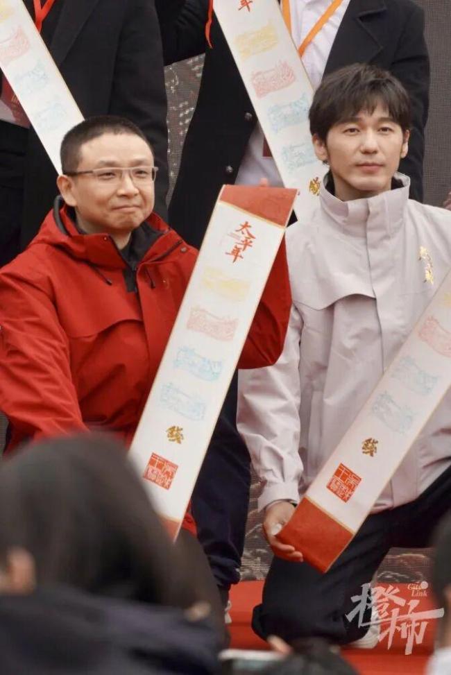 西湖边明星皆聚 董勇现场“加戏” 《太平年》动身发布会星光熠熠