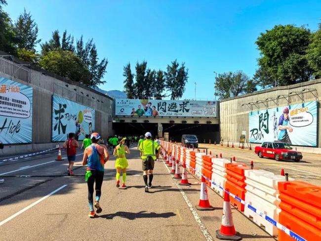 70岁周润发四战港马 志在参与