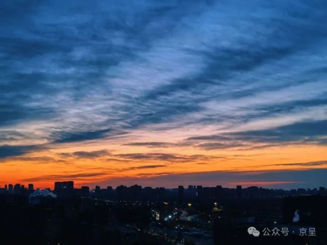 【晨图】雪后朝霞，32种红