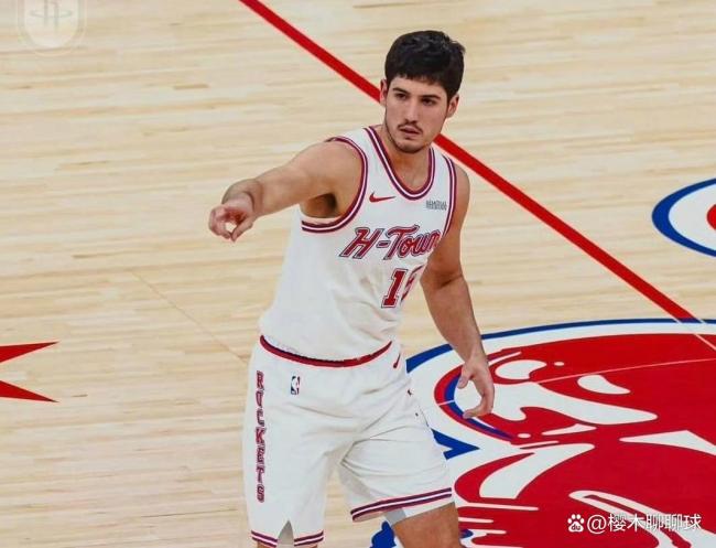 你认为火箭胜鹈鹕谁是头号功臣