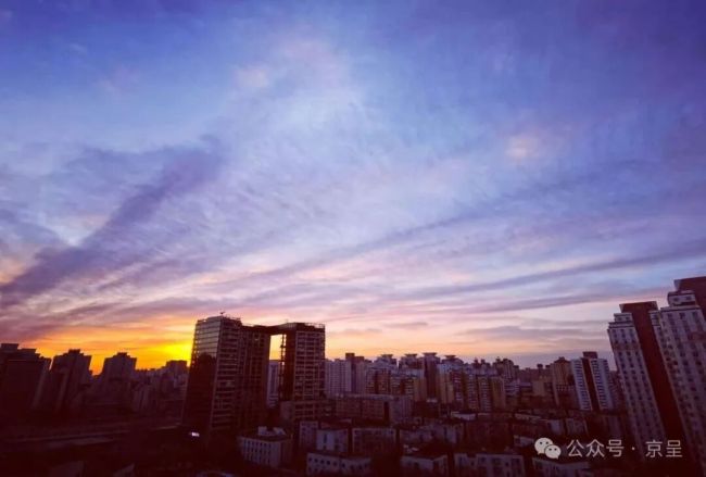 【晨圖】雪后朝霞，32種紅