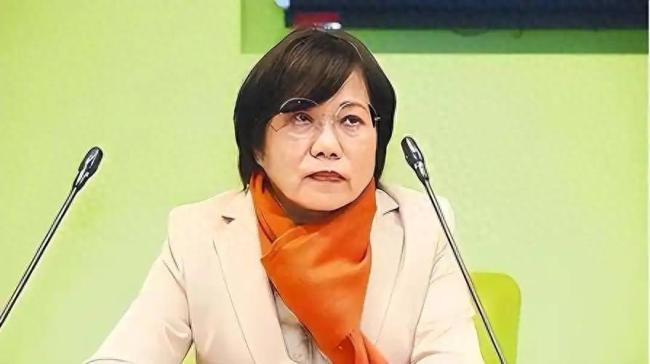 陆配说迟早红旗插满台遭废除居留许可