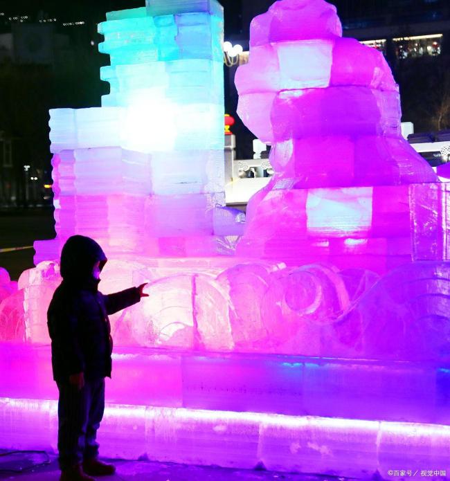 哈尔滨冰雪大天下演出冰雕的蛊惑 冰雪艺术的玄幻之旅