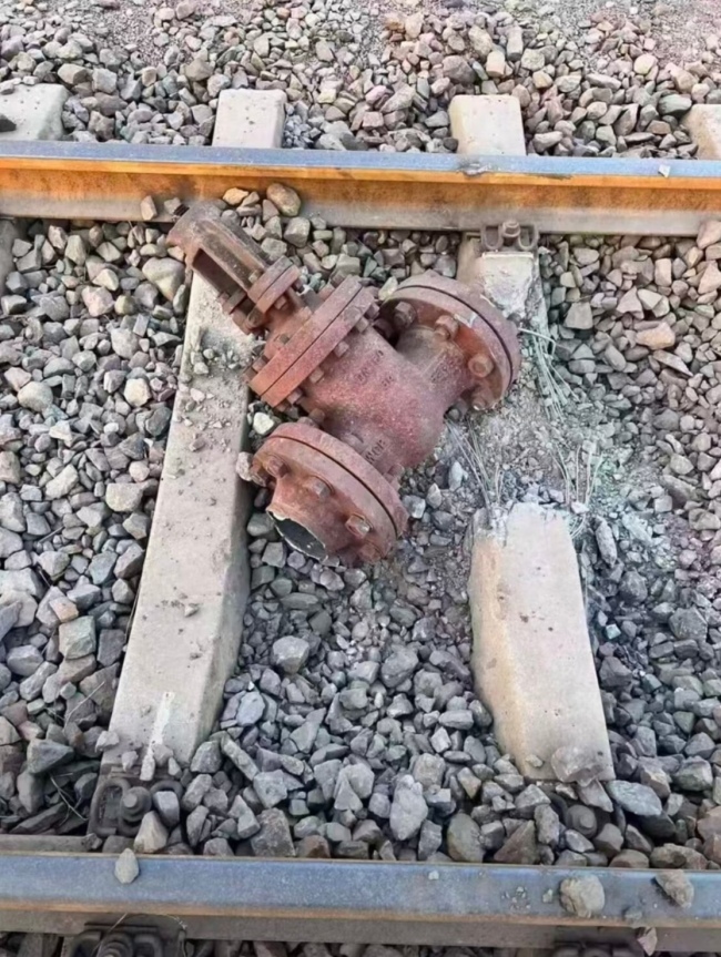 包钢爆炸巨响后：蒸汽球罐腾空飞越两公里，砸中废品站 事故已致4死6失联