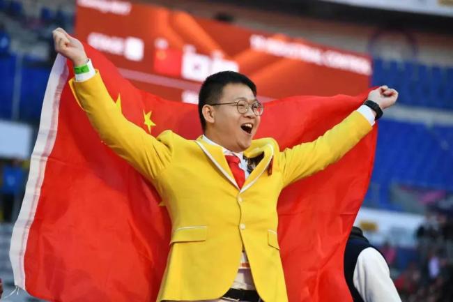 “00后”曹博成享受省政府津贴专家 最年轻获此殊荣者