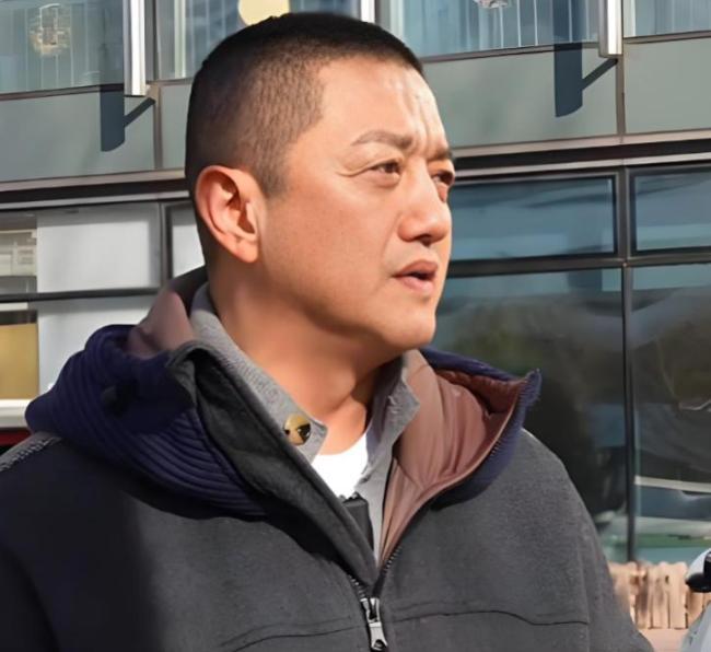 网红嘴哥给李亚鹏捐款10万 共助嫣然渡难关