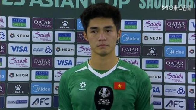 被中国队打哭！越南门将两眼通红接受采访 茫然感慨：他们切号了