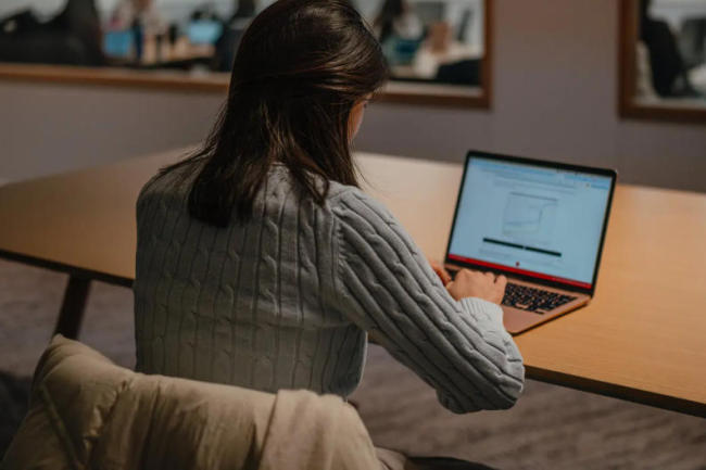 美国高校担忧：中国最聪明的人，不来美国，反而回国 留学趋势逆转