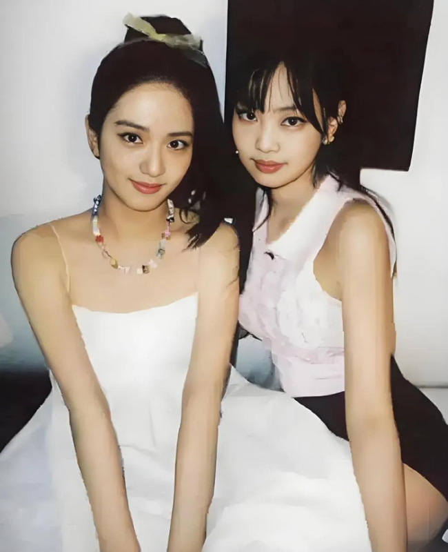 杨幂刘诗诗电影首搭 《惊蛰无声》再聚首