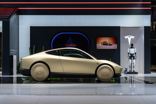 马斯克：特斯拉 Cybercab、Optimus 量产初期将“极其缓慢”，但随后会飞快 产能爬坡需时日