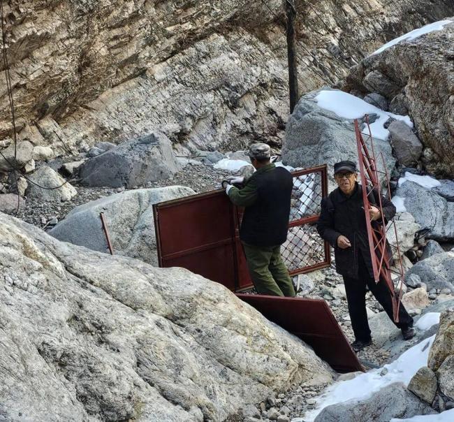 81岁“愚公”11年私费造出万步天梯 传承北岳文化