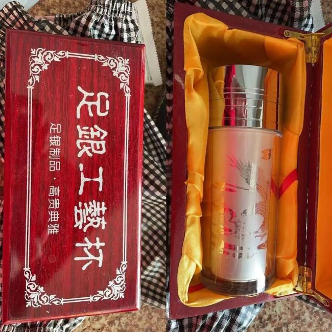 3年前6000买的钻戒回收只值700 赠品银杯更值钱