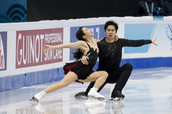 隋文静韩聪带伤拼下银牌 遗憾无缘七冠王