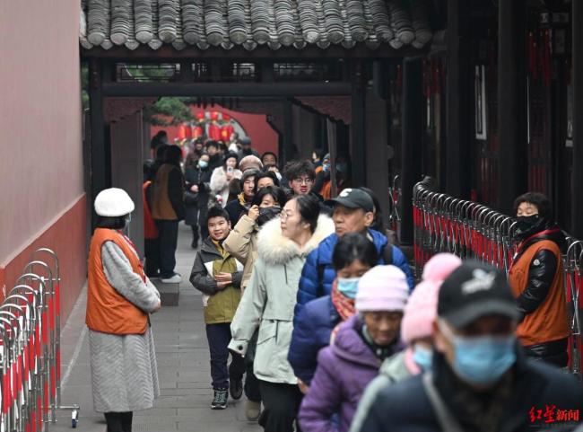 文殊院50万份福分腊八粥等你来接 线上线下王人披发