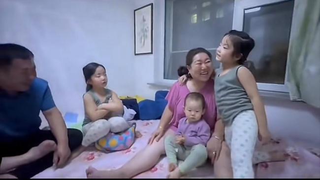 双胞胎吵架差点把爷爷奶奶吵离婚 童言无忌引爆网络